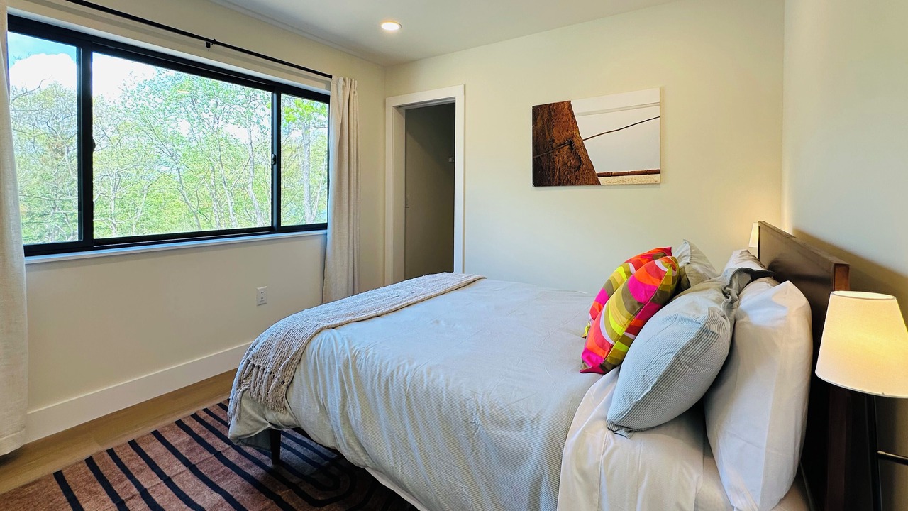 Photo of Bedroom in Ithaca