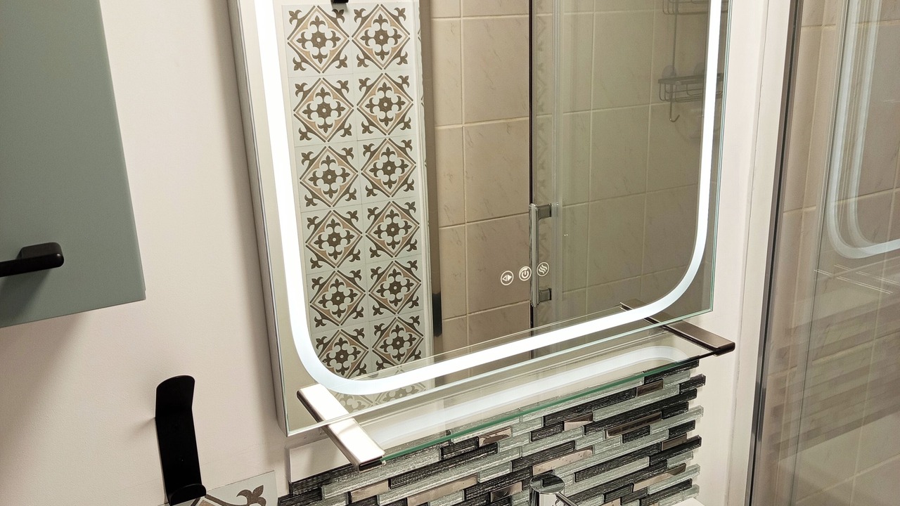 Photo of Bathroom in Calais City Center