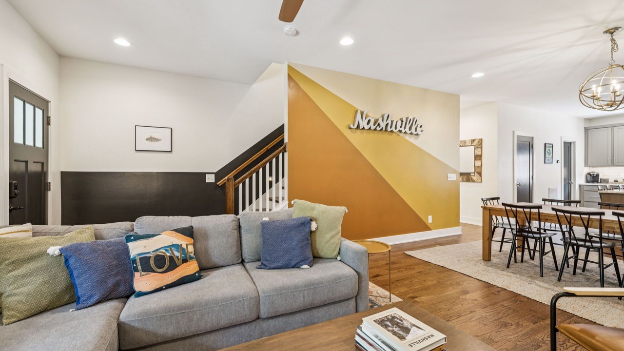 Photo of Livingroom in Woodland in Waverly