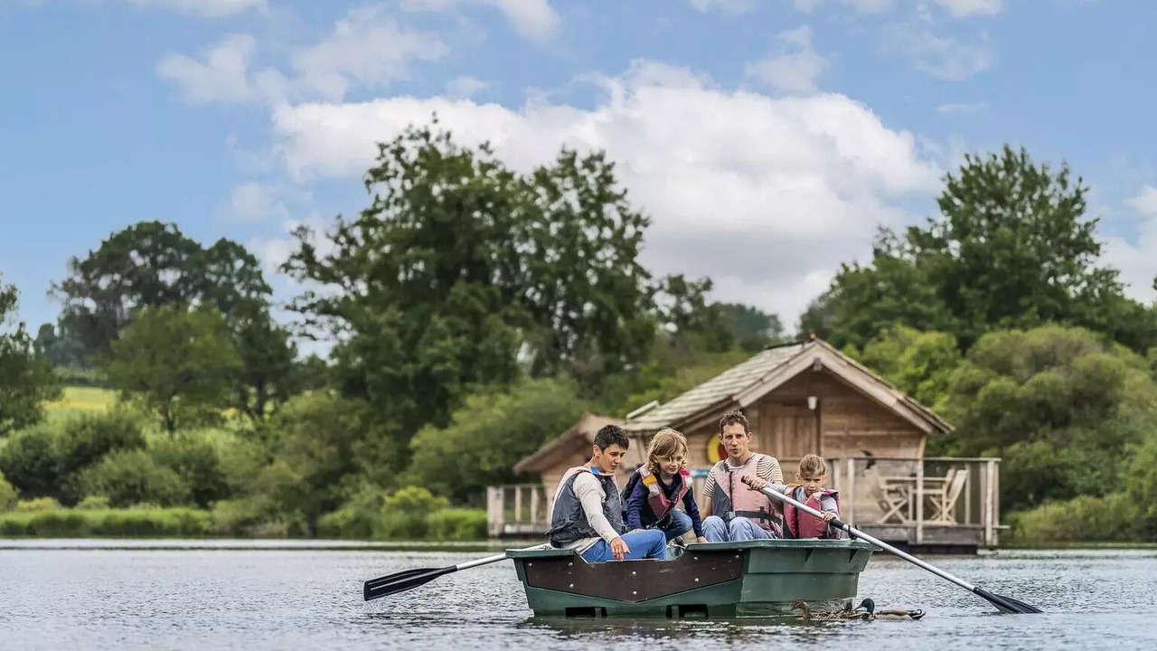 Photo of Others in Pressac