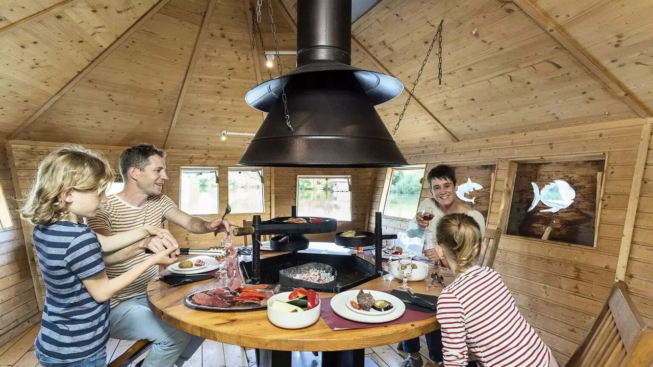 Photo of Others in Pressac