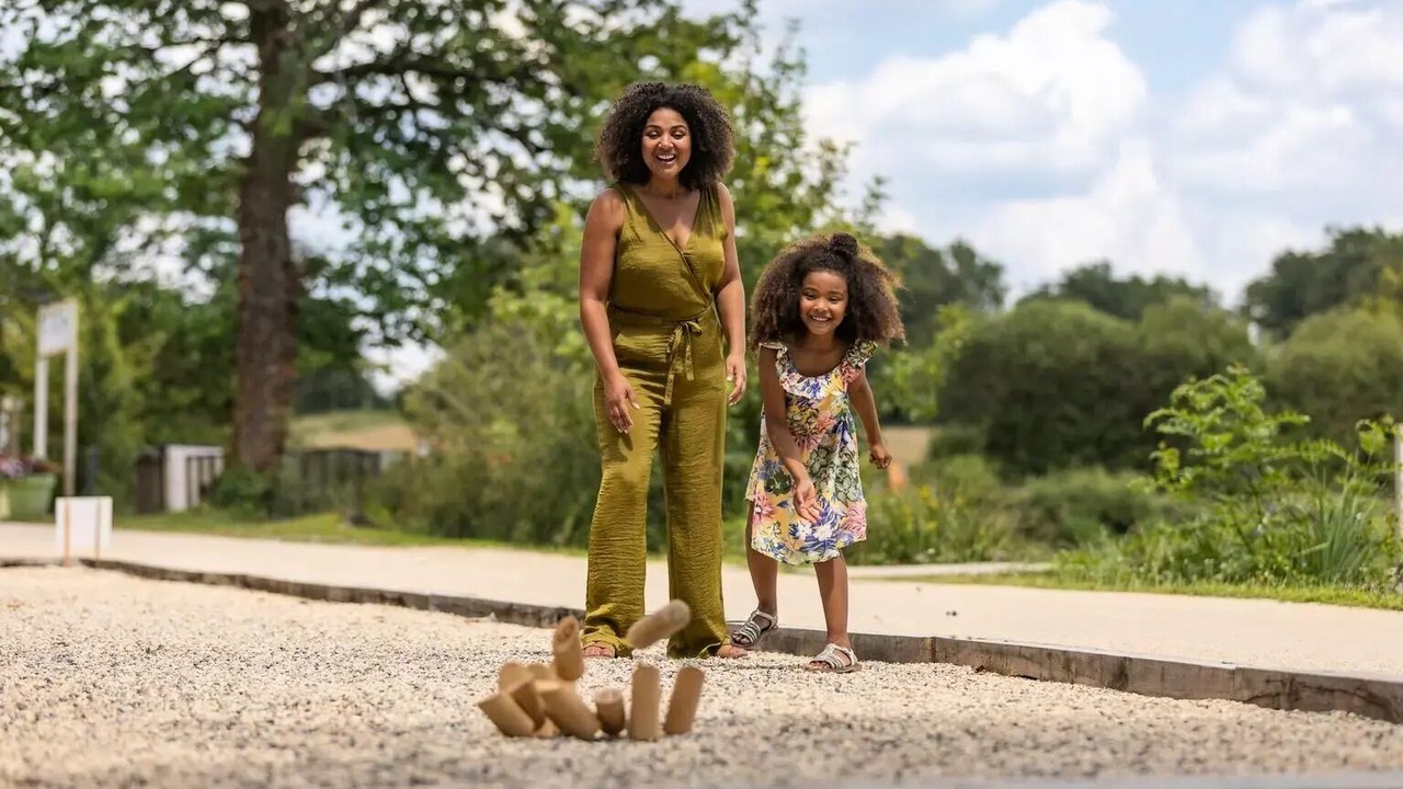 Photo of Others in Pressac