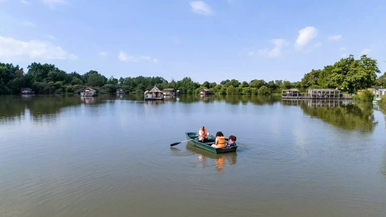 Photo of Others in Pressac