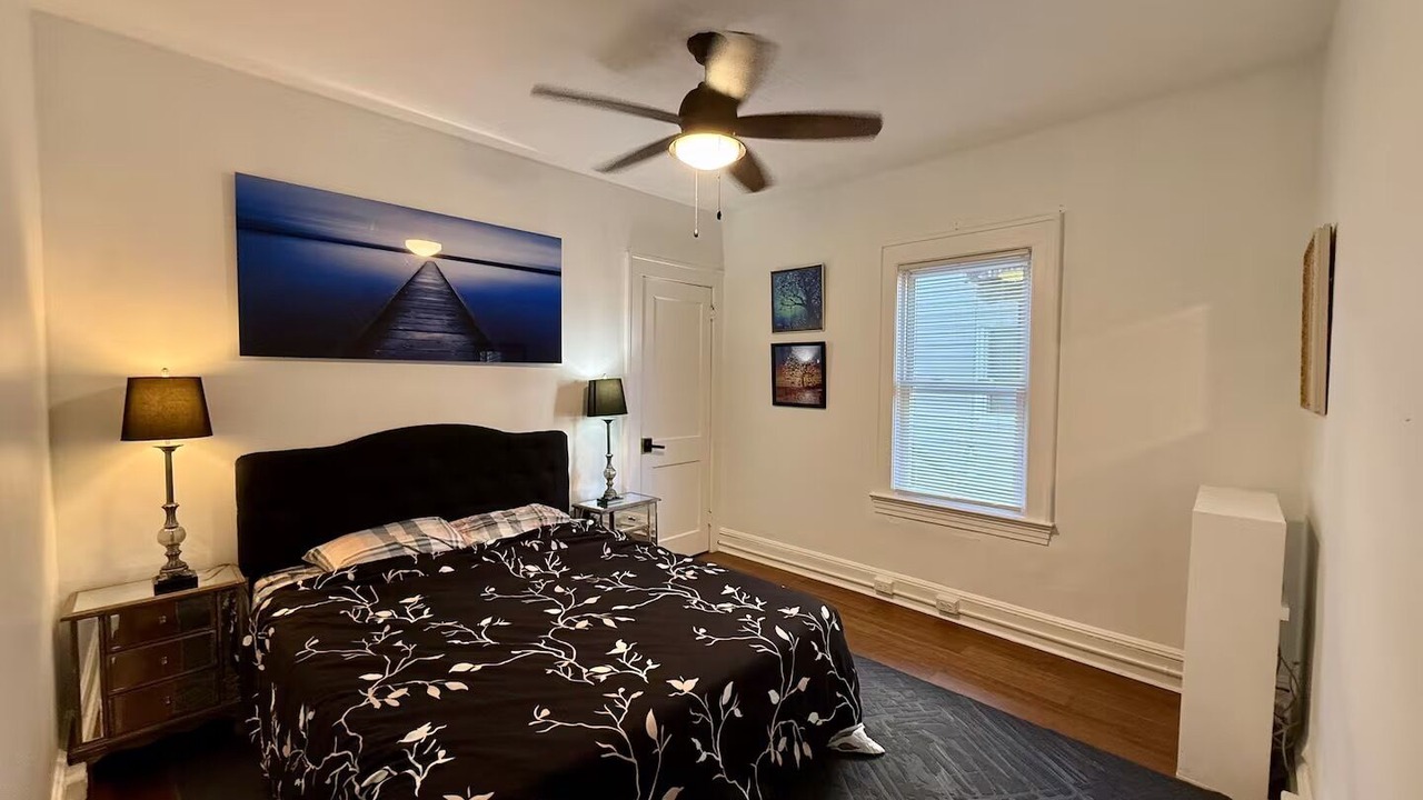Photo of Bedroom in Edgewater
