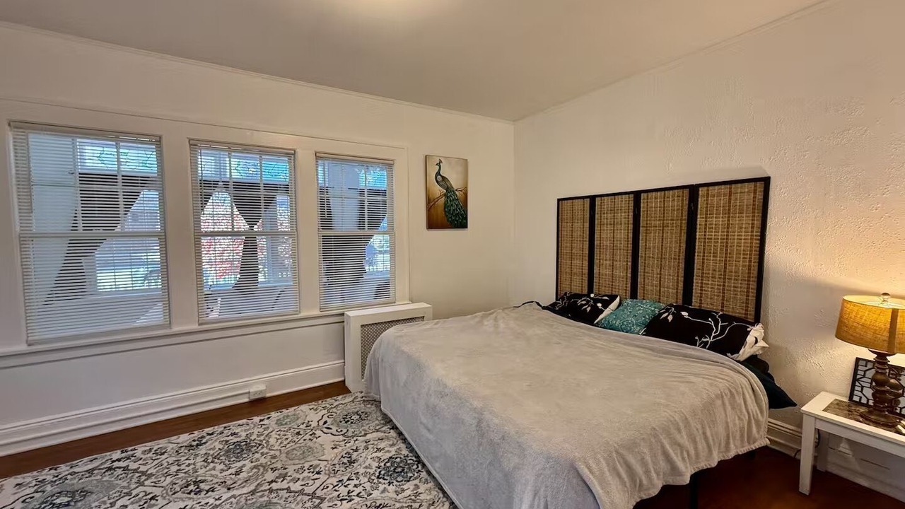 Photo of Bedroom in Edgewater
