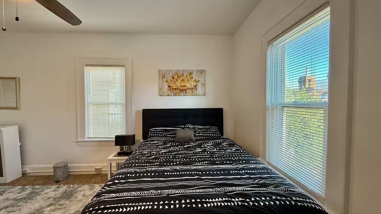 Photo of Bedroom in Edgewater