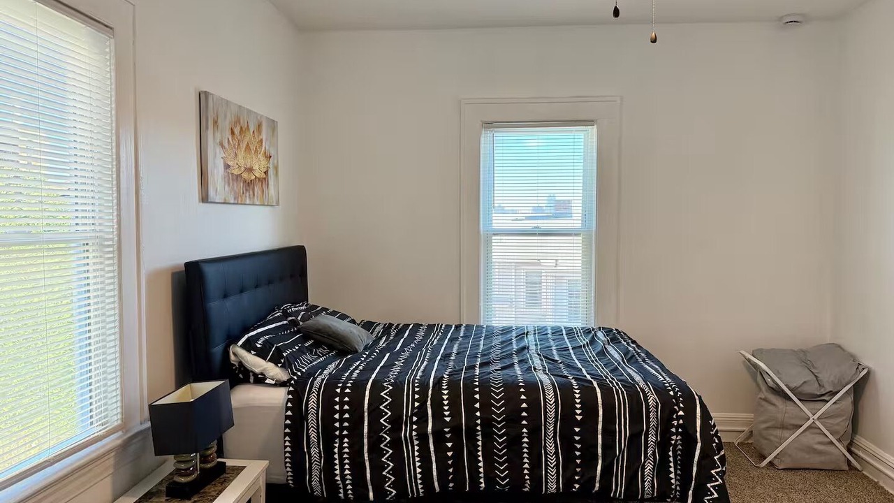 Photo of Bedroom in Edgewater