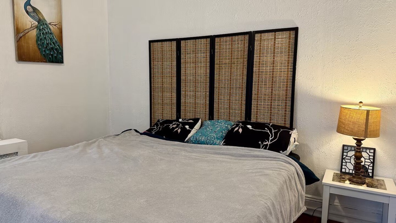 Photo of Bedroom in Edgewater