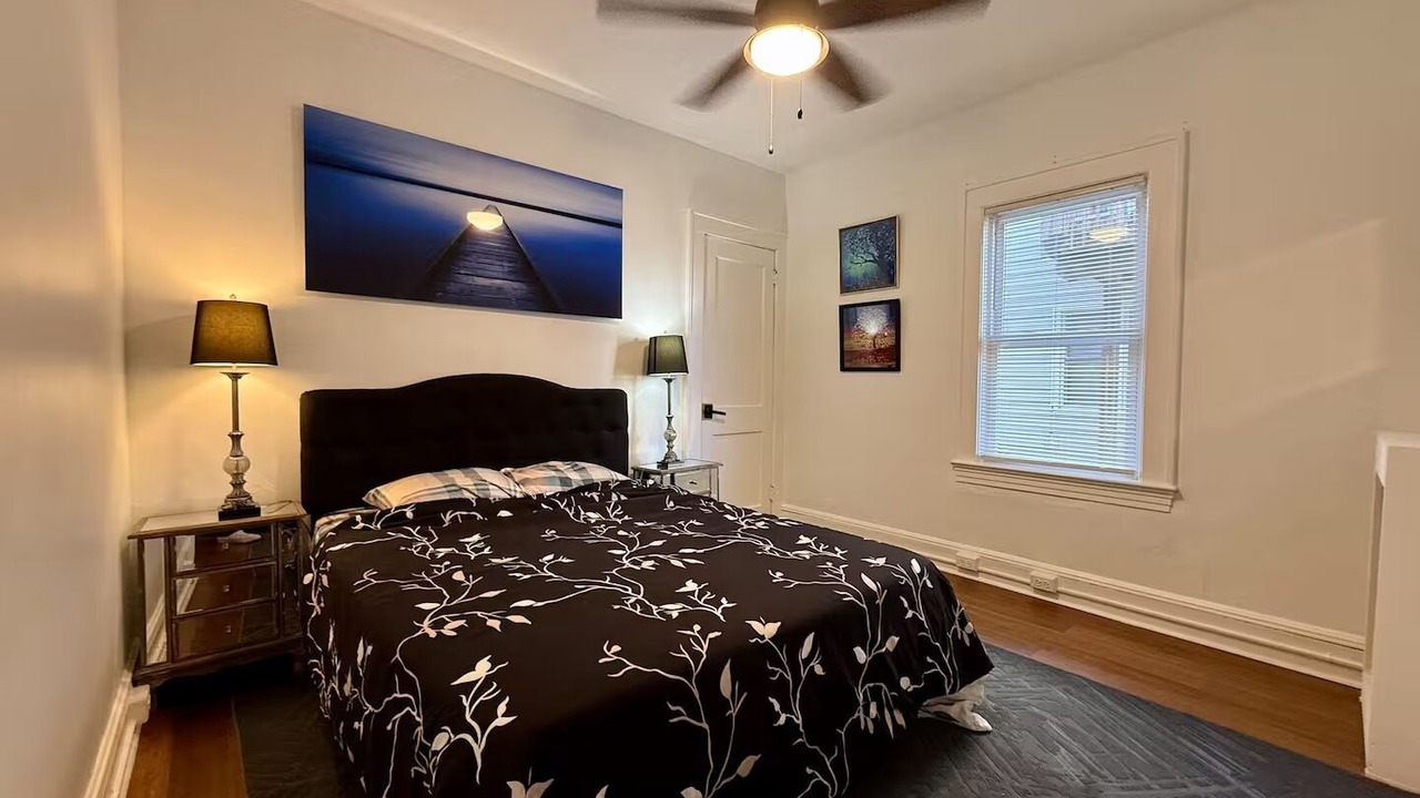 Photo of Bedroom in Edgewater