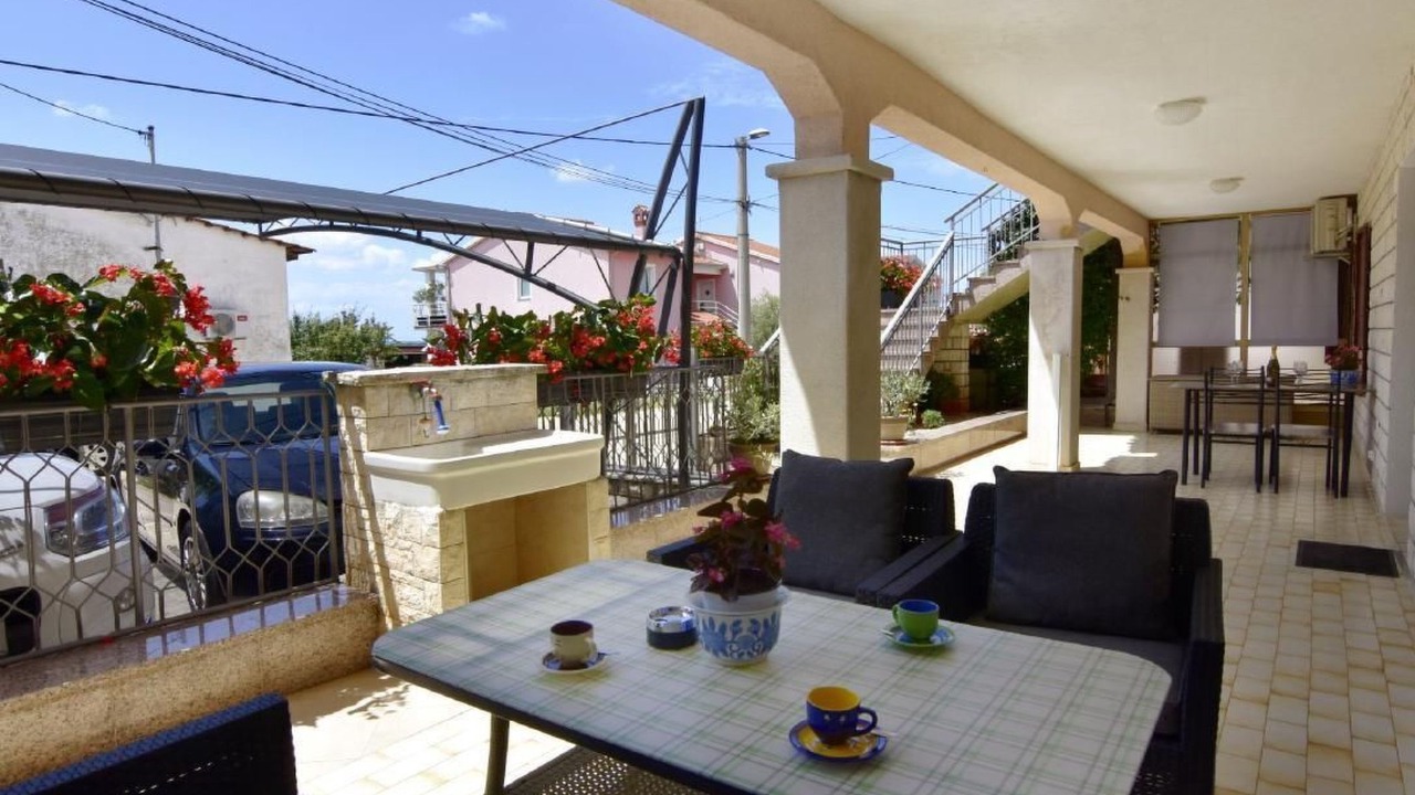 Photo of Outdoor in Murine