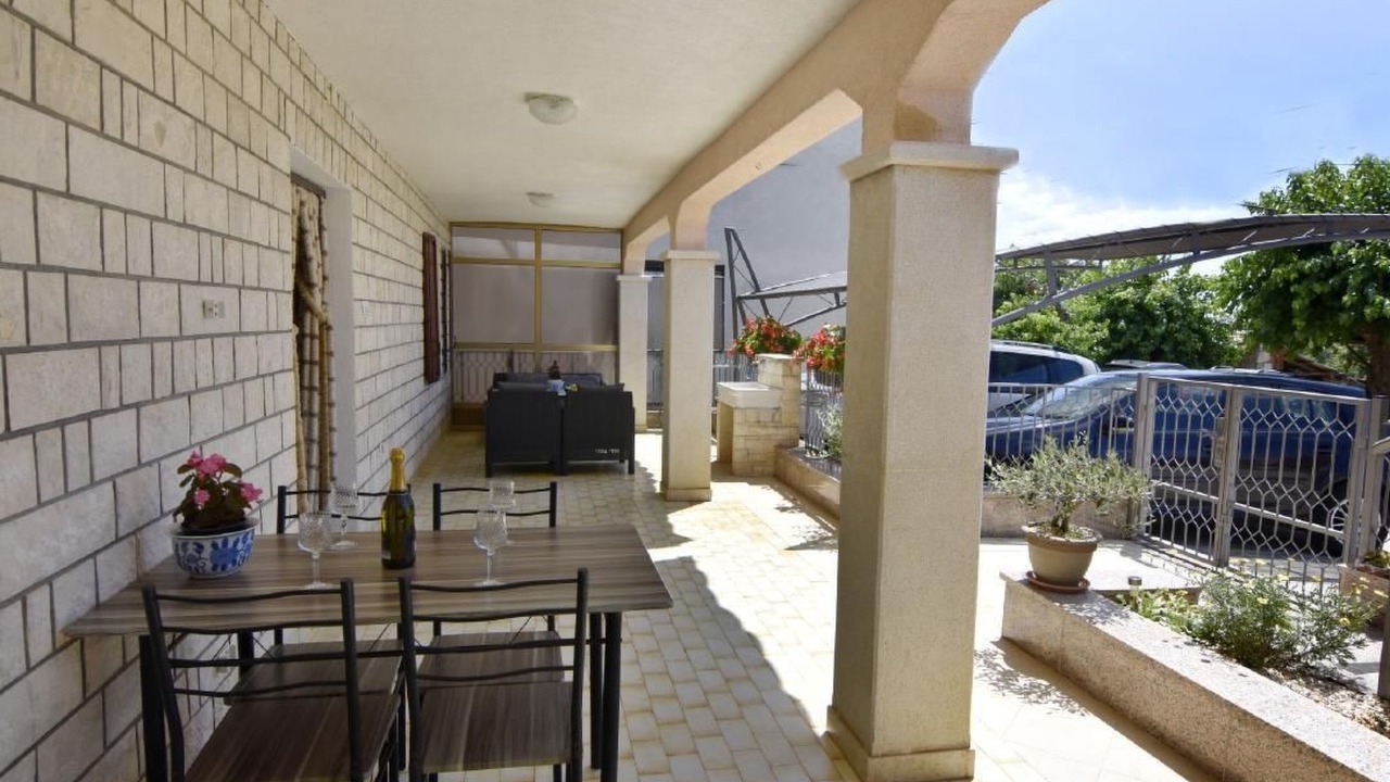 Photo of Outdoor in Murine