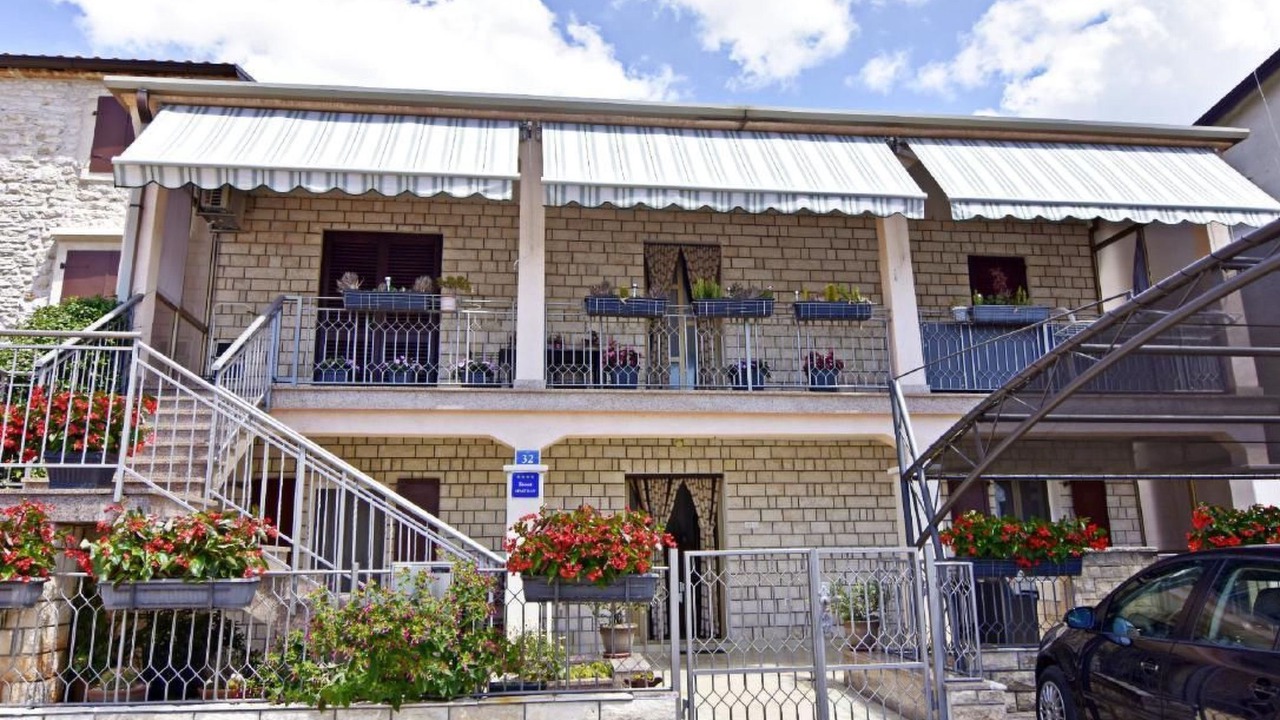 Photo of Outdoor in Murine
