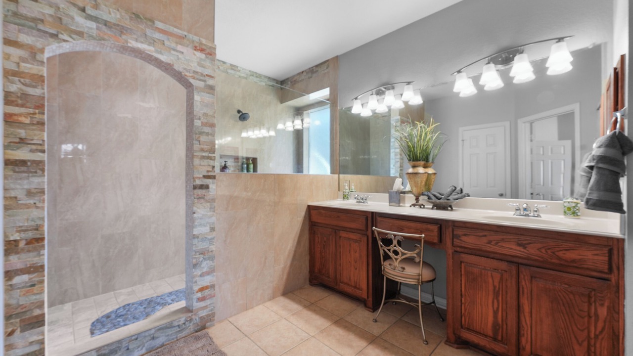 Photo of Bathroom in Murphy
