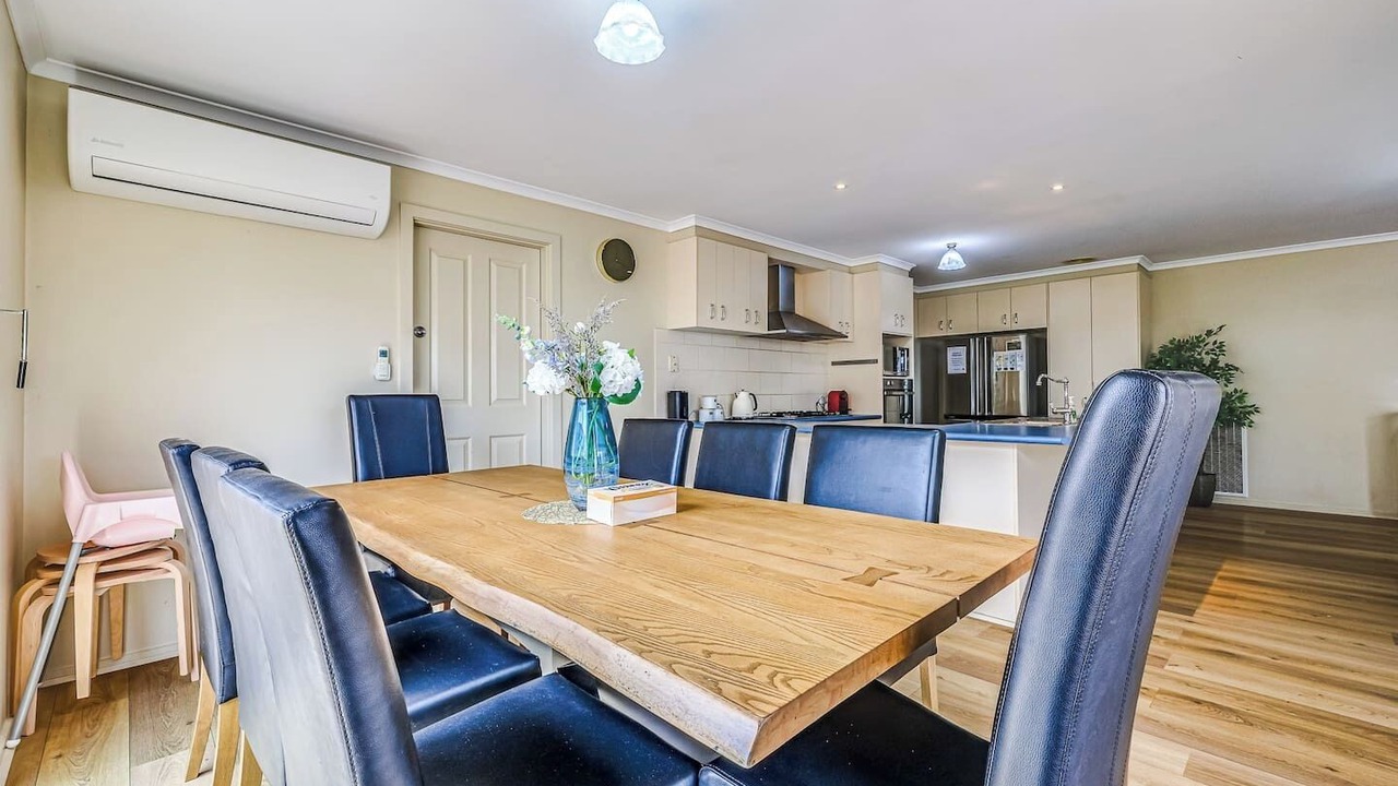 Photo of Others in Corio