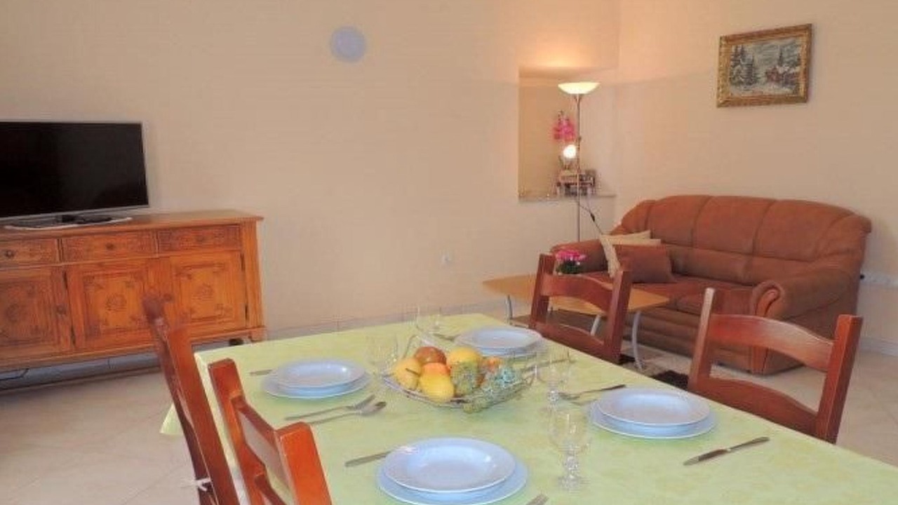 Photo of Livingroom in Gabonjin