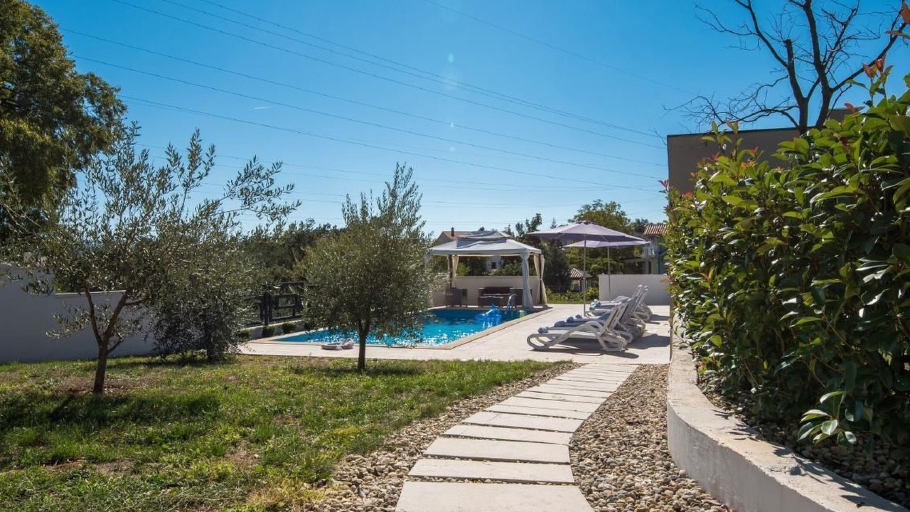 Photo of Outdoor in Vinez