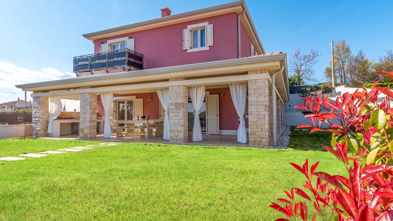 Photo of Outdoor in Vinez