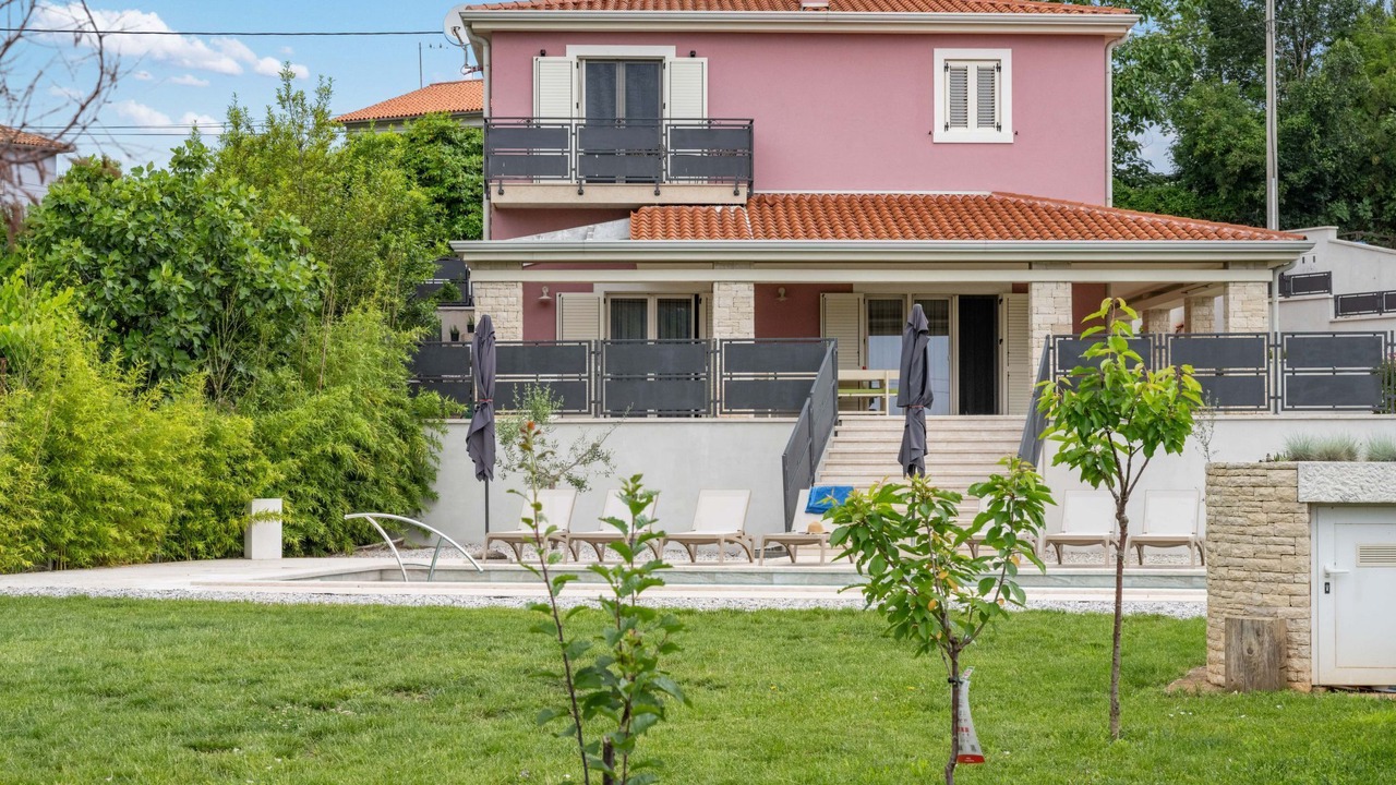 Photo of Outdoor in Vinez