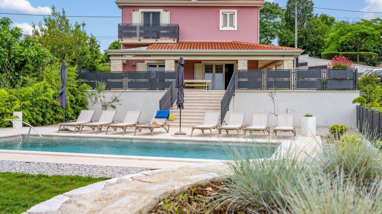 Photo of Outdoor in Vinez
