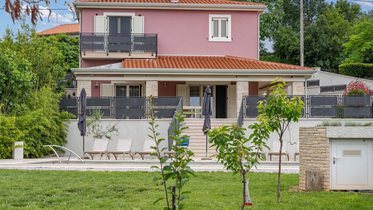 Photo of Outdoor in Vinez