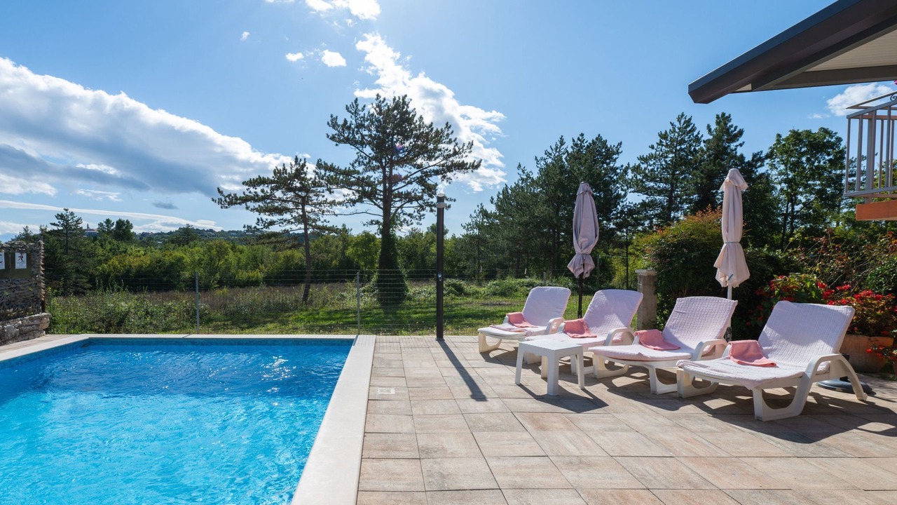 Photo of Outdoor in Vinez
