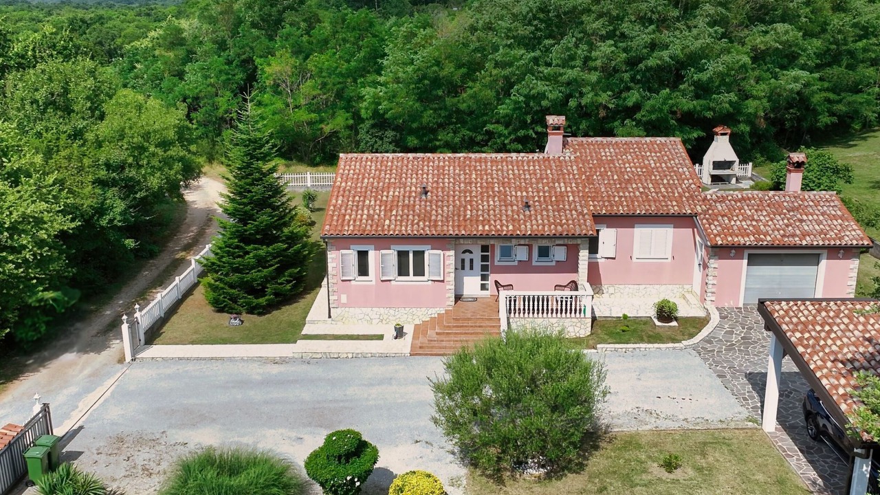 Photo of Outdoor in Vinez
