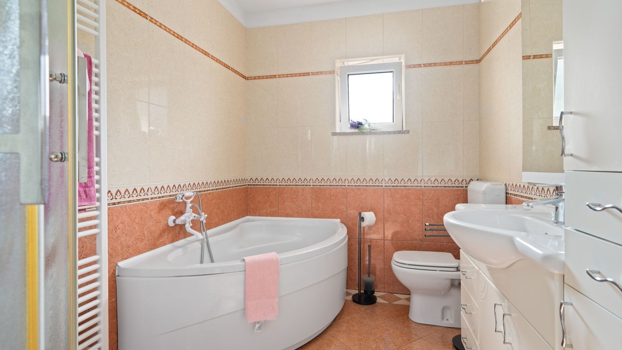 Photo of Bathroom in Vinez