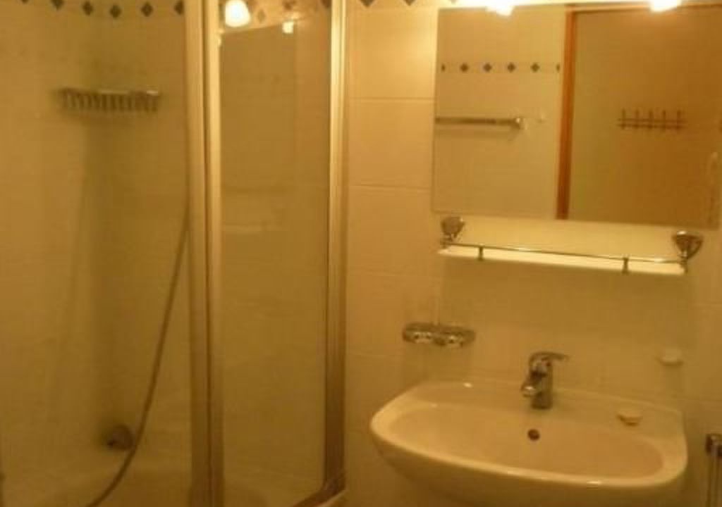 Photo of Bathroom in Sent