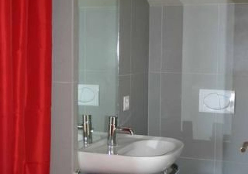 Photo of Bathroom in Samedan