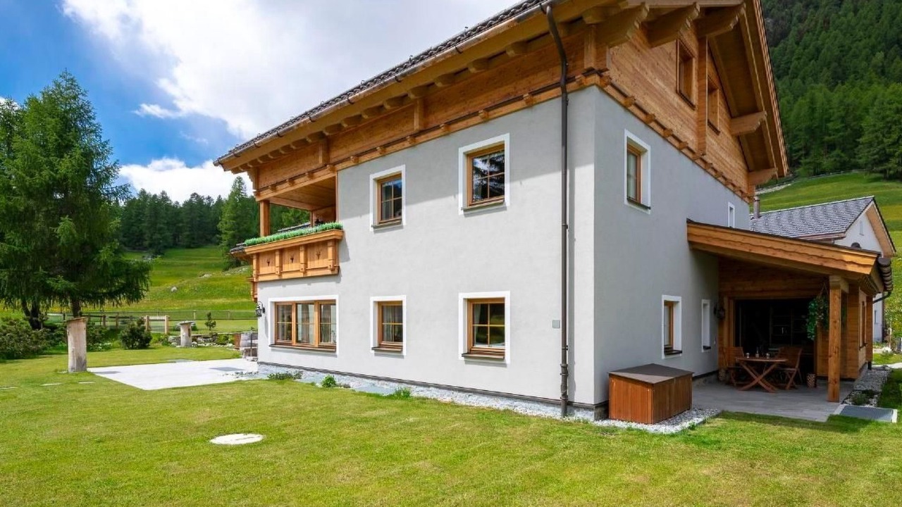 Photo of Outdoor in Bever