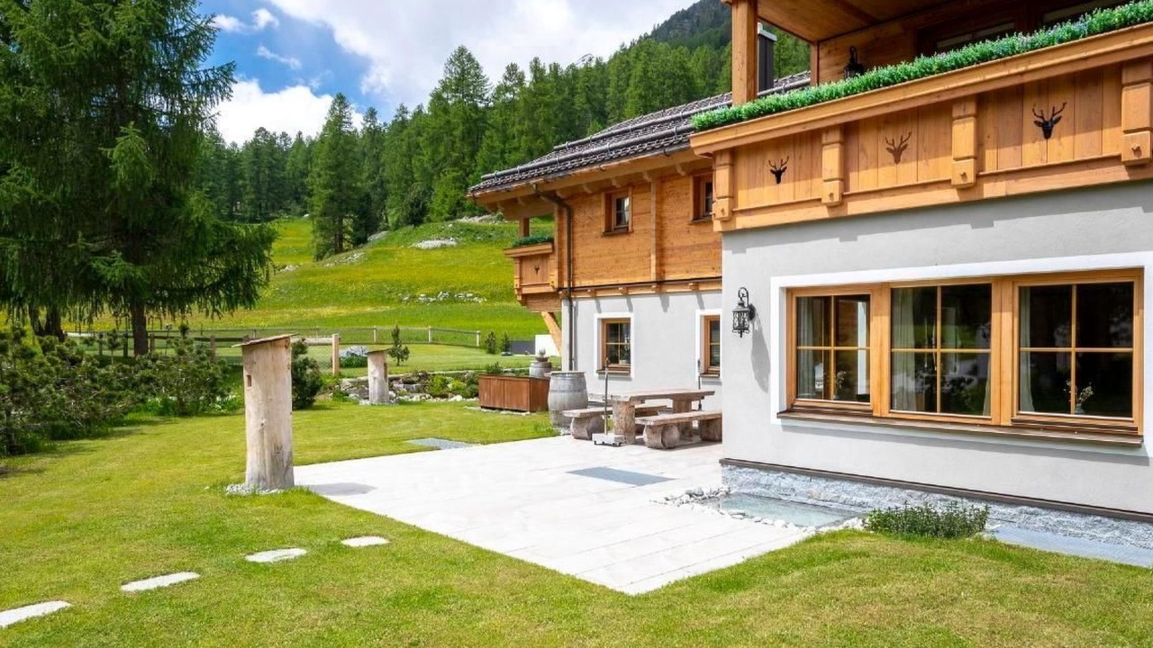 Photo of Outdoor in Bever