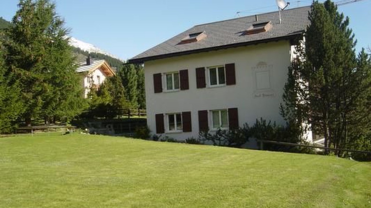 Photo of Others in Samedan