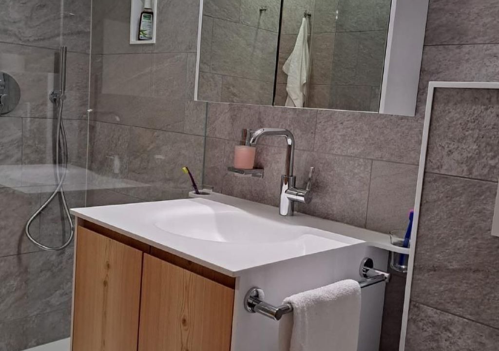Photo of Bathroom in Samedan