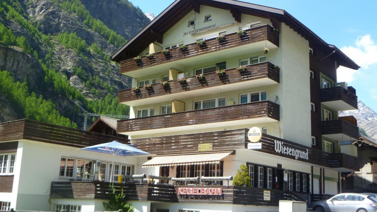 Photo of Outdoor in Taesch