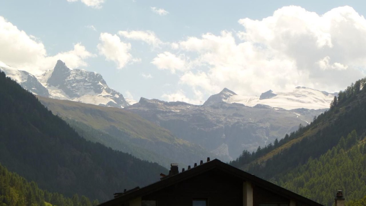Photo of Outdoor in Taesch