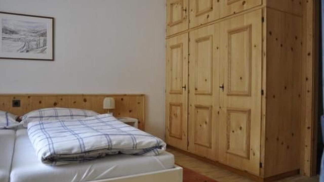 Photo of Bedroom in La Punt-Chamues-ch