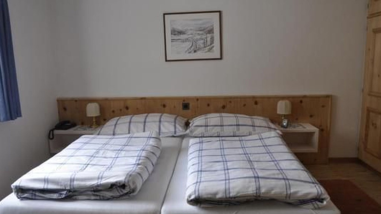Photo of Bedroom in La Punt-Chamues-ch