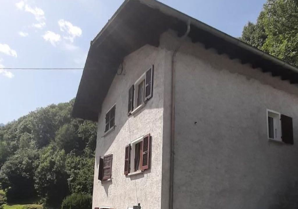 Photo of Outdoor in Negrentino