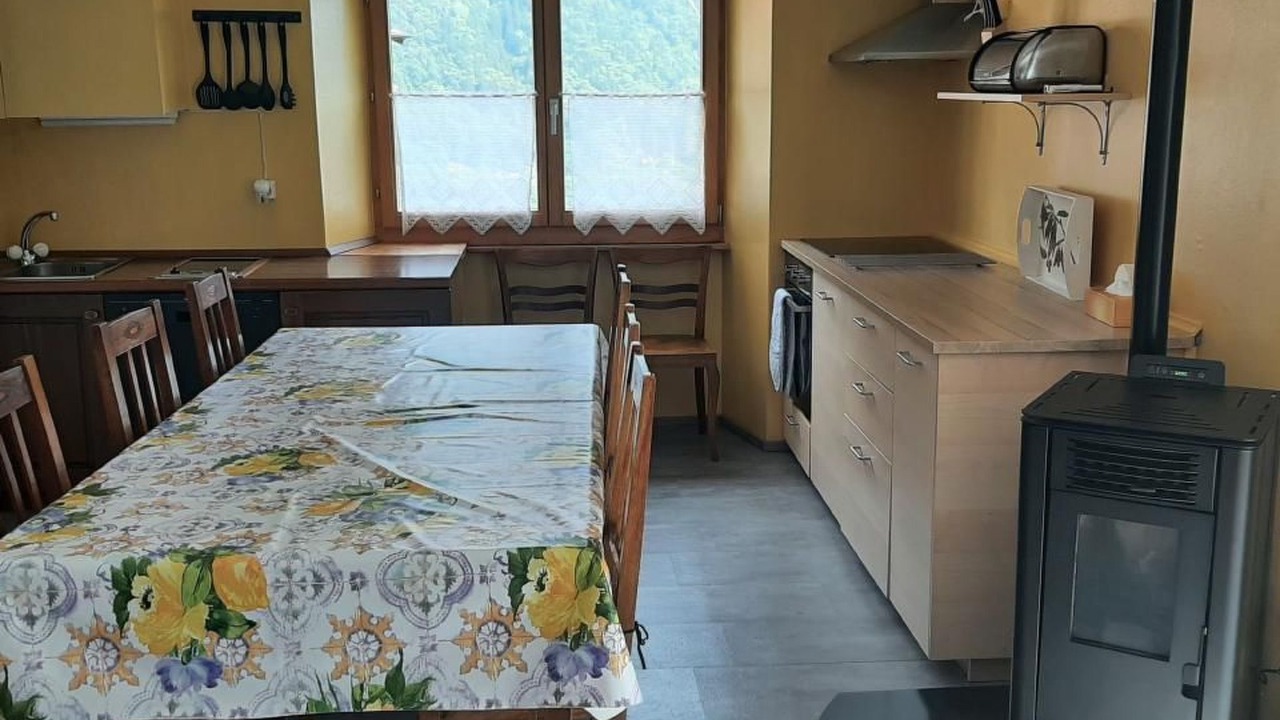 Photo of Kitchen in Negrentino
