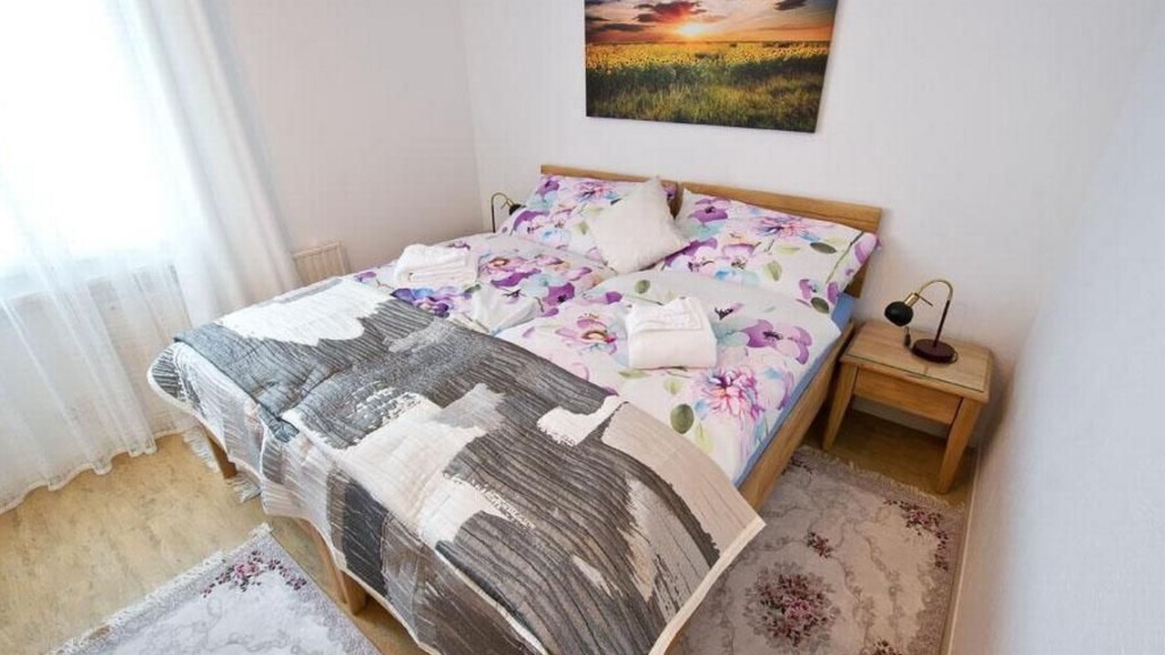 Photo of Others in Sattel