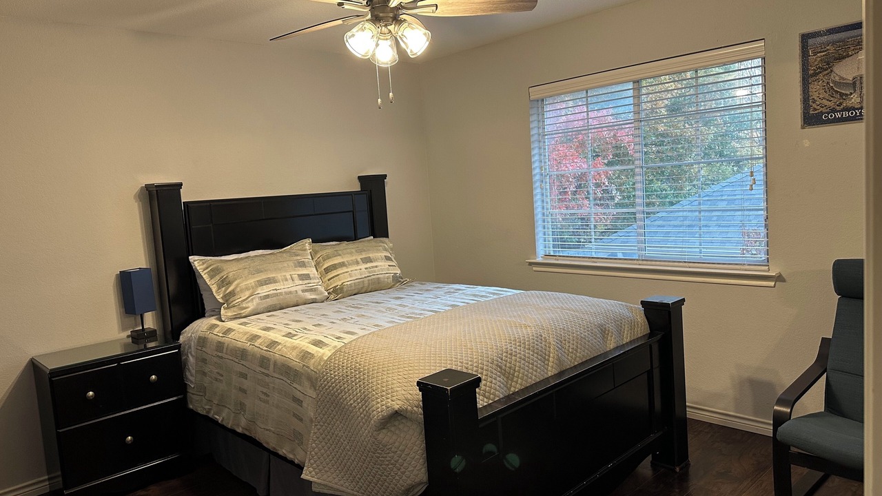 Photo of Bedroom in Grand Prairie