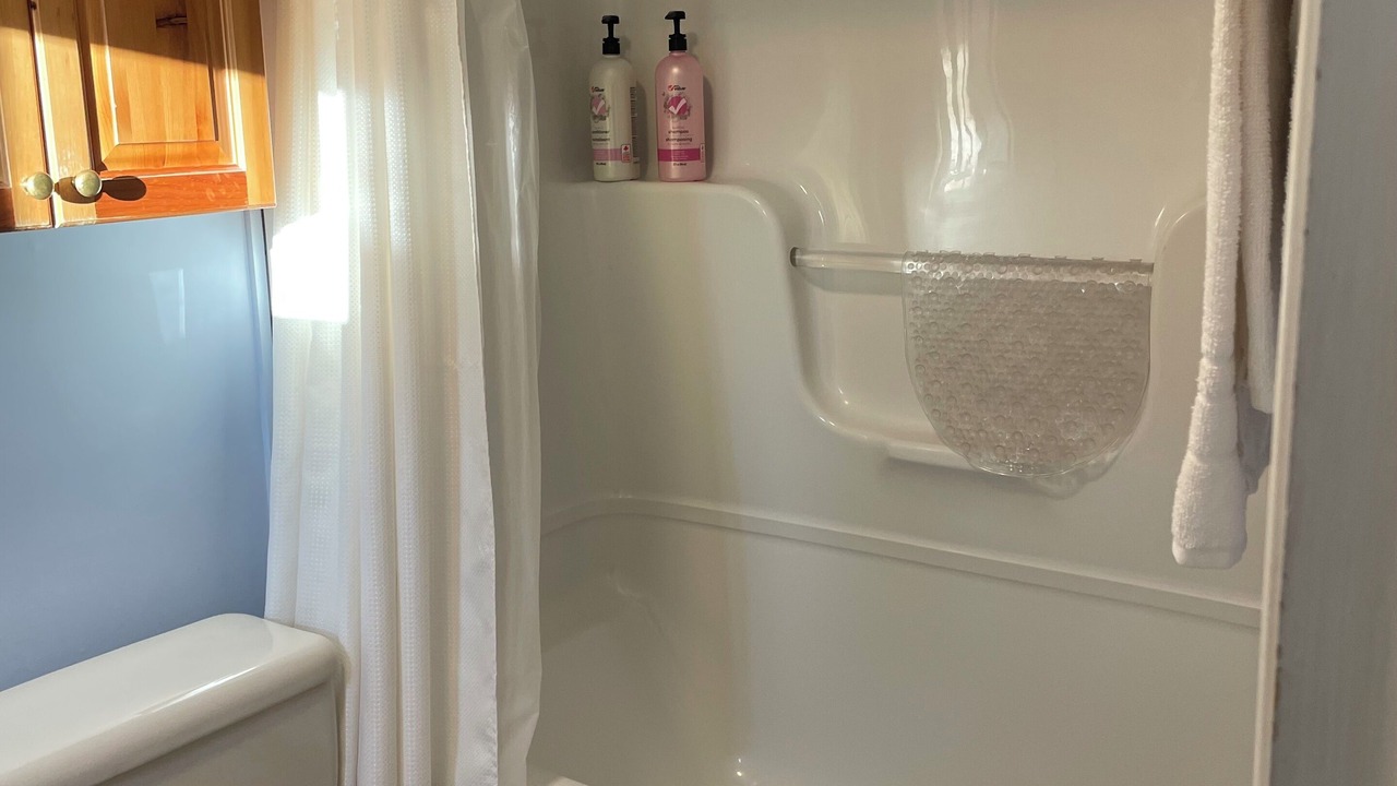 Photo of Bathroom in Neebing