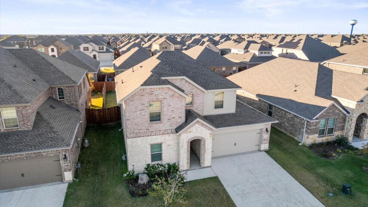 Photo of Outdoor in Aubrey