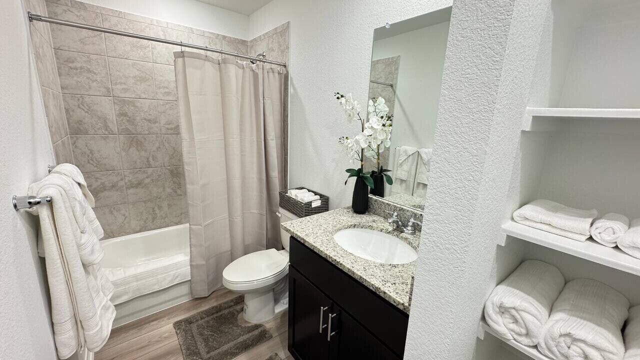 Photo of Bathroom in Del Valle
