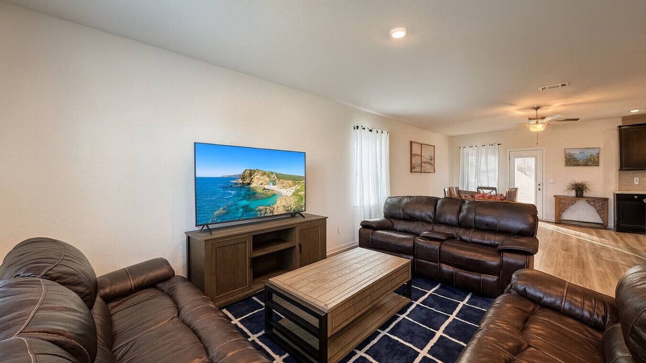 Photo of Livingroom in Del Valle