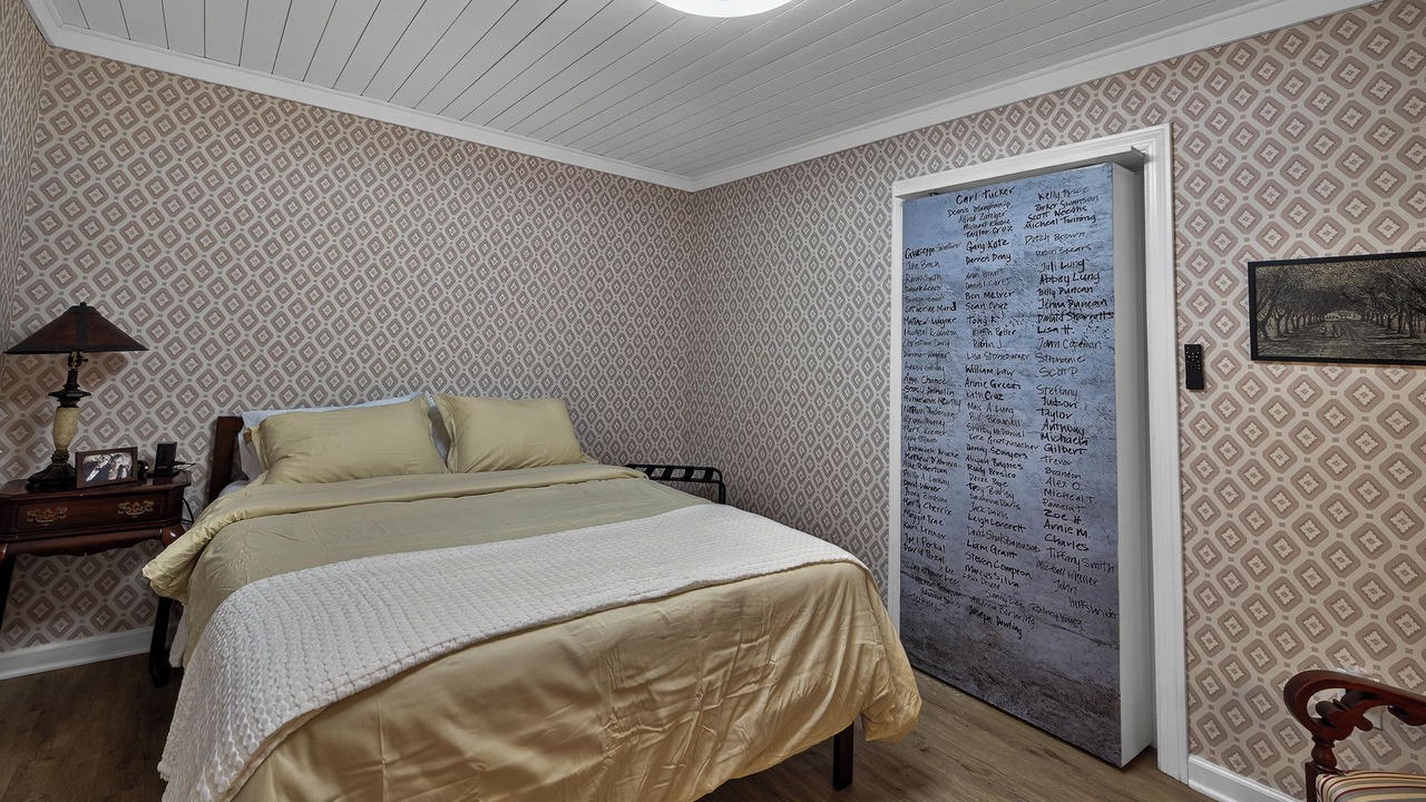 Photo of Bedroom in Covington