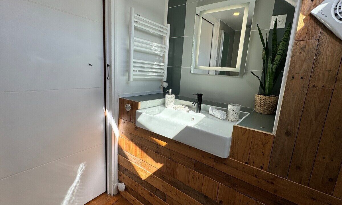 Photo of Bathroom in Chessy