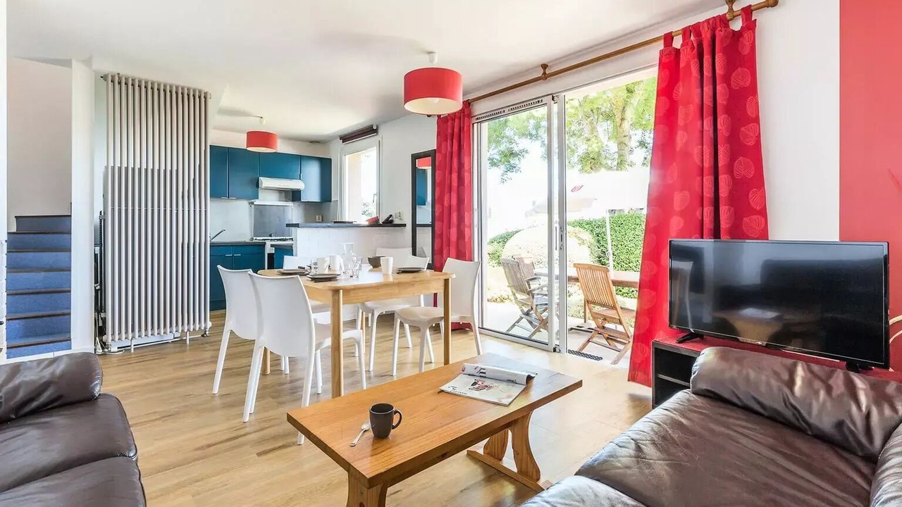 Photo of Livingroom in Maupertus-sur-Mer