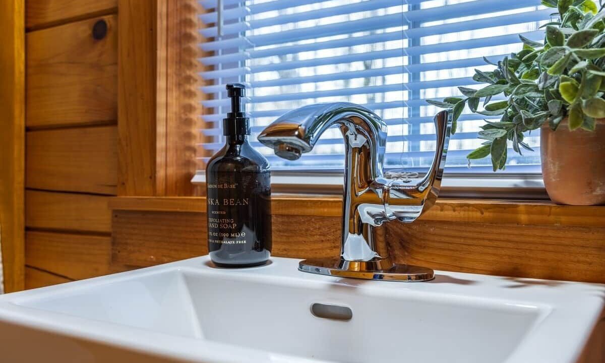 Photo of Bathroom in McArthur
