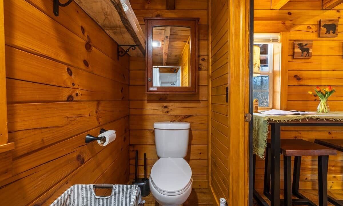 Photo of Bathroom in McArthur